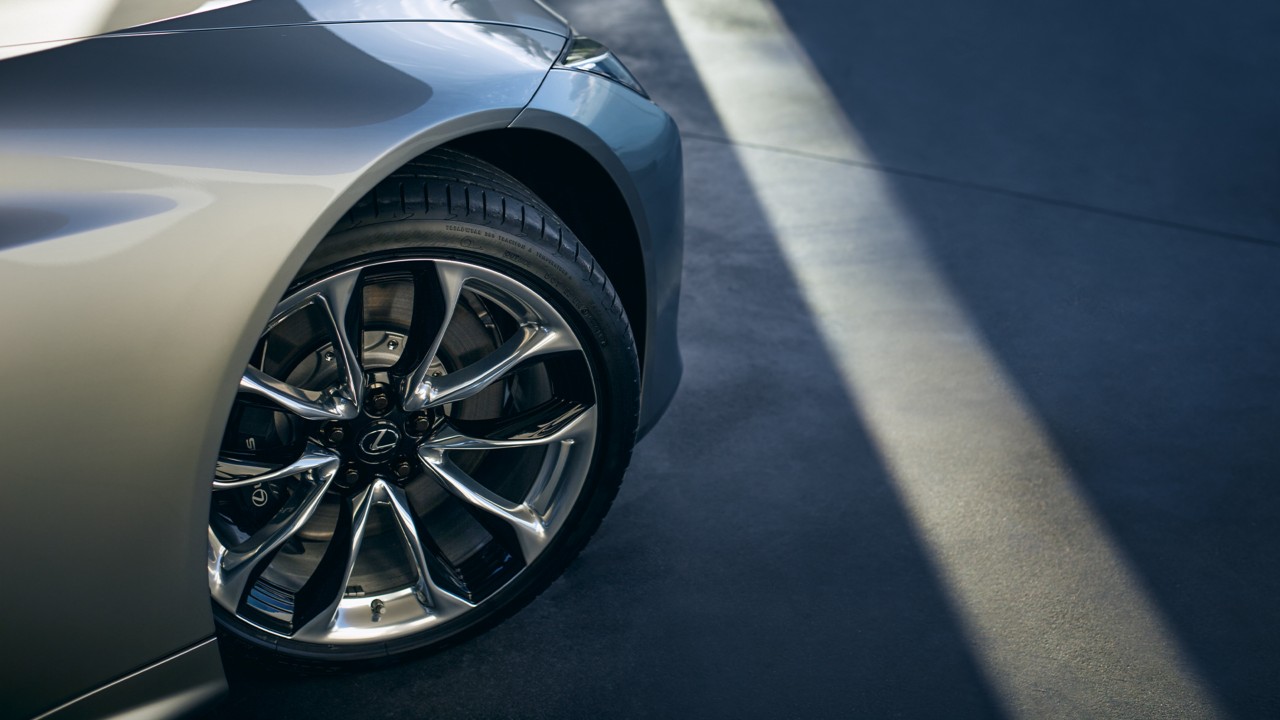 Lexus LC wheel close up 
